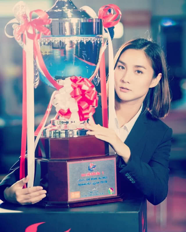 เปิดภาพ "น้องวิว" นักเทควันโดขวัญใจไทยในวันนั้น... กลายเป็นคุณแม่สุดสวยแซ่บในวันนี้