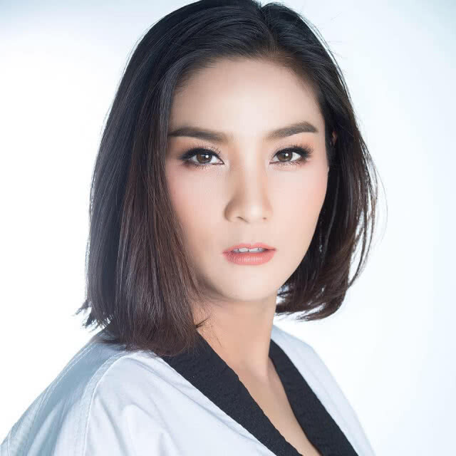 เปิดภาพ "น้องวิว" นักเทควันโดขวัญใจไทยในวันนั้น... กลายเป็นคุณแม่สุดสวยแซ่บในวันนี้
