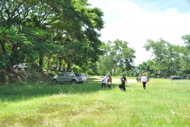 ชาวท่าชนะ กว่า 100 คน ขับไล่ ผญบ.ทุจริตเงินหลวง(มีคลิป)