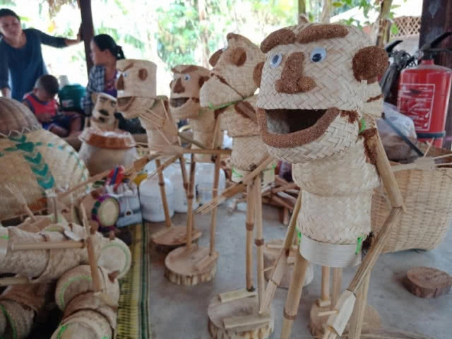 ภูมิปัญญาสร้างสรรค์สู่หมอลำหุ่นกระติบข้าว