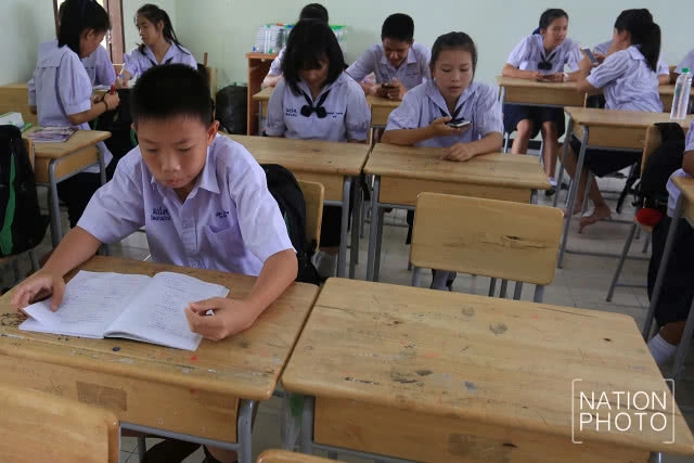 กำลังใจไม่ขาดสาย! ครู-นร. แม่สายประสิทธิ์ศาสตร์ภาวนา 13 ชีวิตปลอดภัย