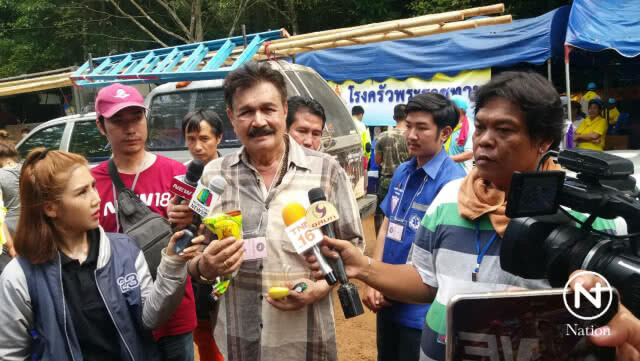 "ฤทธิ์ ลือชา" มอบกล้วยพันธุ์คาเวนดิช เสริมพลังทีมกู้ภัย