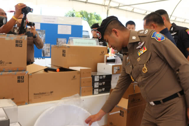 "บิ๊กโจ๊ก" ร่วมกสทช.บุกจับเครื่องรับ-ส่งสัญญาณอินเตอร์เถื่อน
