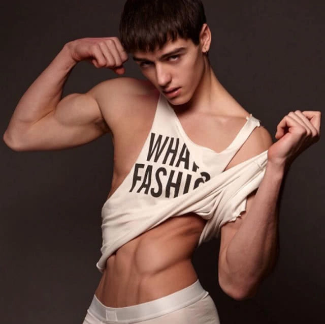 ไฟลุกทั้งโซเชียลดารา!!! "แทค" โพสต์เดือด! ตอก "โอห์มKPN" หลังโพสต์ถึง 13 หมูป่าติดถ้ำหลวง