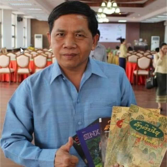 "สามัคคีคือพลัง"  กำลังใจจาก "กวีซีไรต์" ลาว
