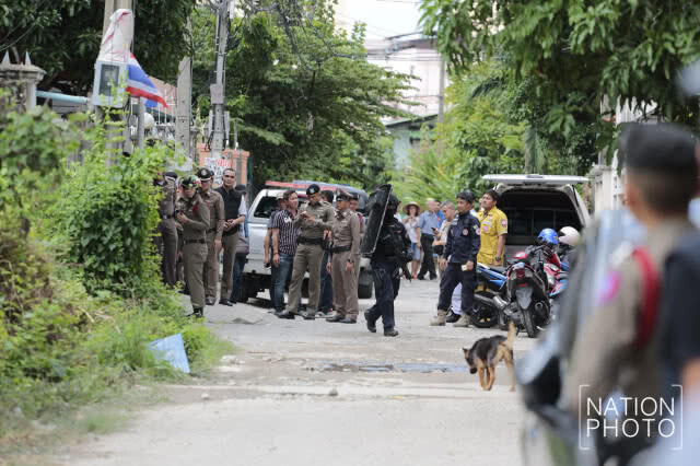 ภาพชุด : ชายคุ้มคลั่งยิงแม่บ้านดับ ก่อนยิงตัวตาย