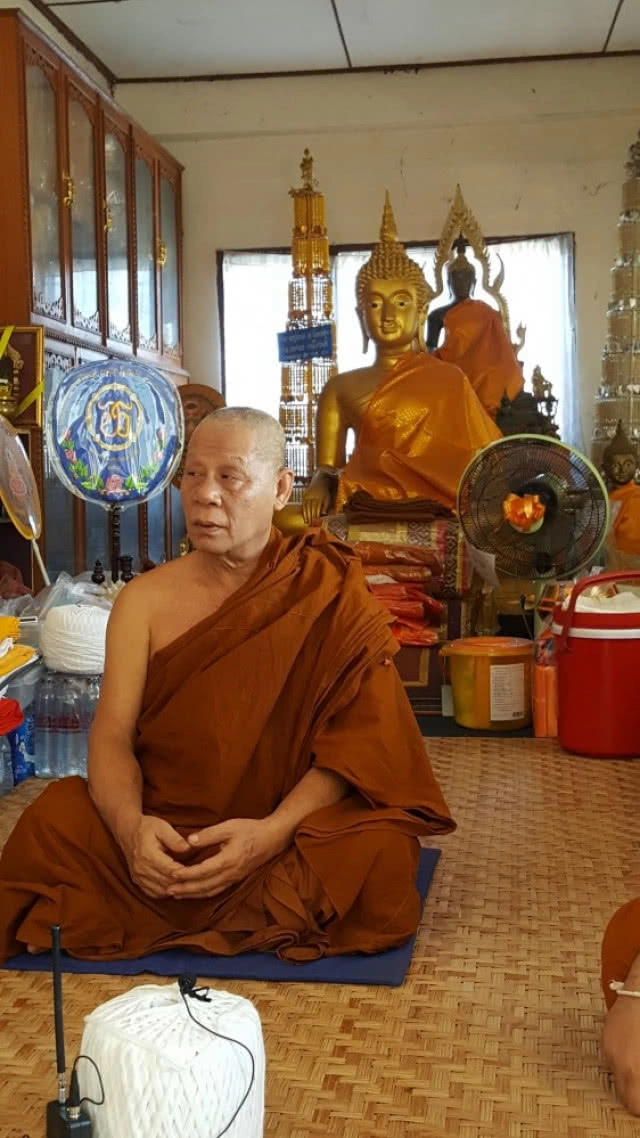 เจ้าอาวาสวัดเสาหิน เตรียมไป "ถ้ำหลวง" ให้กำลังใจ "โค้ชเอก"