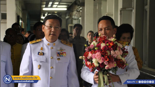 ผู้ว่าฯ เชียงใหม่ อัญเชิญแจกันดอกไม้พระราชทานมอบทหารบาดเจ็บเหตุเครื่องบินตก