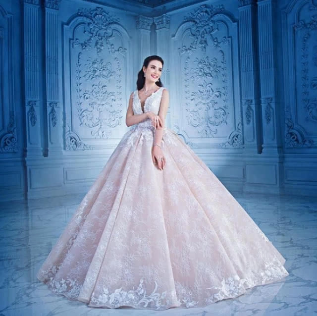 ส่องชุดเจ้าสาวฉบับ "ซูซี่ สุษิรา" ชุดไหนอลัง