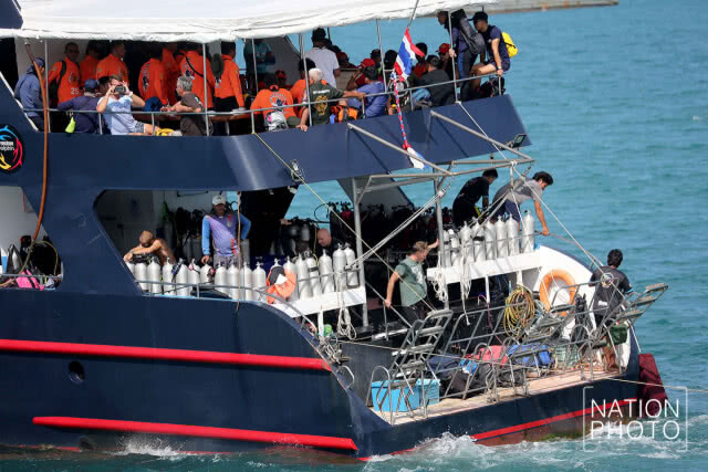 ระดมนักประดาน้ำ กู้ผู้เสียชีวิตติดซากเรือล่มภูเก็ต
