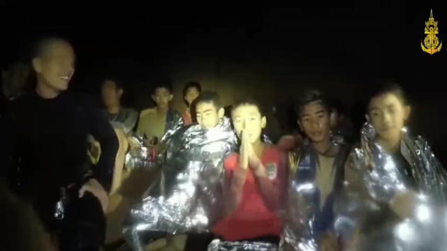 ทีมชาติญี่ปุ่นมอบเสื้อพร้อมลายเซ็นเป็นกำลังใจให้ทีมหมูป่า