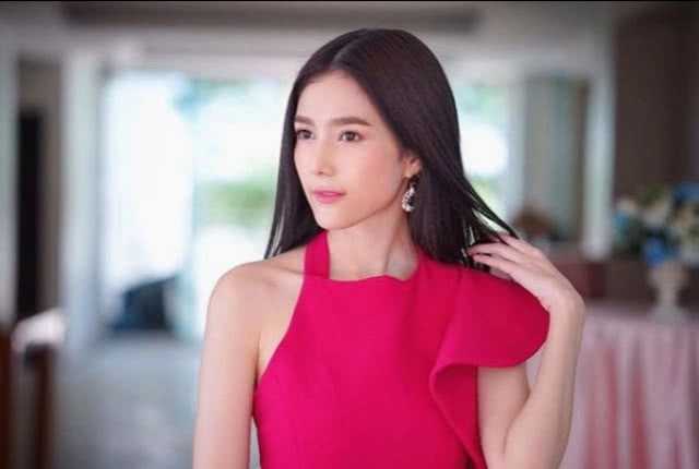 อะไรยังไง 'แนท' เดือดปุด!  โพสต์จอดำ"โครตเลว"' พร้อมคอมเม้นท์ "ผู้ชายก็ชั่ว ผู้ ญ ก็เลววว พออ" 