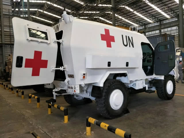 มาดามรถถังพาคณะ สนช.เปิดตัวรถพยาบาลเกราะ ล้อยางคันแรกของโลก