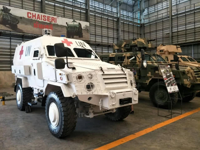 มาดามรถถังพาคณะ สนช.เปิดตัวรถพยาบาลเกราะ ล้อยางคันแรกของโลก