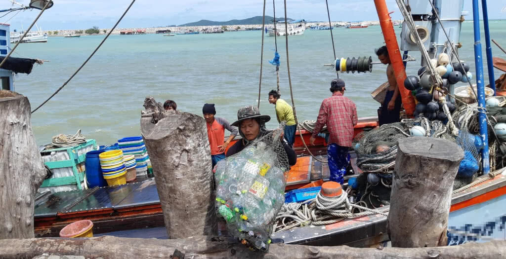 กรมประมง ร่วมกับภาคีเครือข่ายด้านการประมง "กำจัดขยะในทะเล"