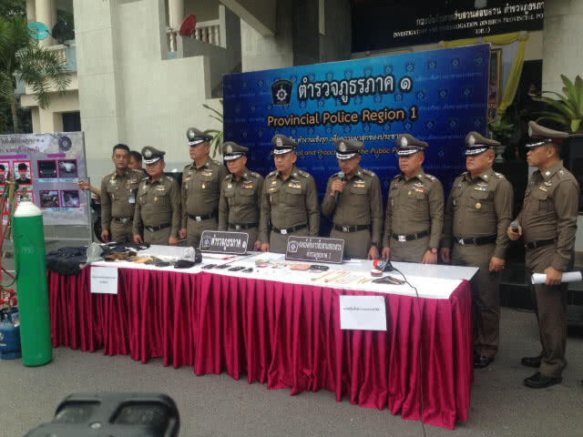 รวบยกแก๊ง 4 โจรตระเวนเจาะตู้เอทีเอ็ม ก่อเหตุ 3 จังหวัดภาคกลาง(มีคลิป)