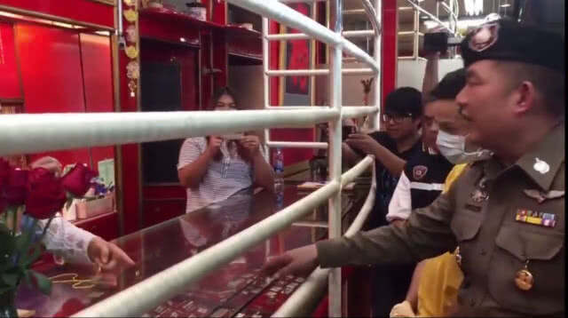 รวบหนุ่ม!! ทำทีขอซื้อทอง ก่อนเชิดหนี