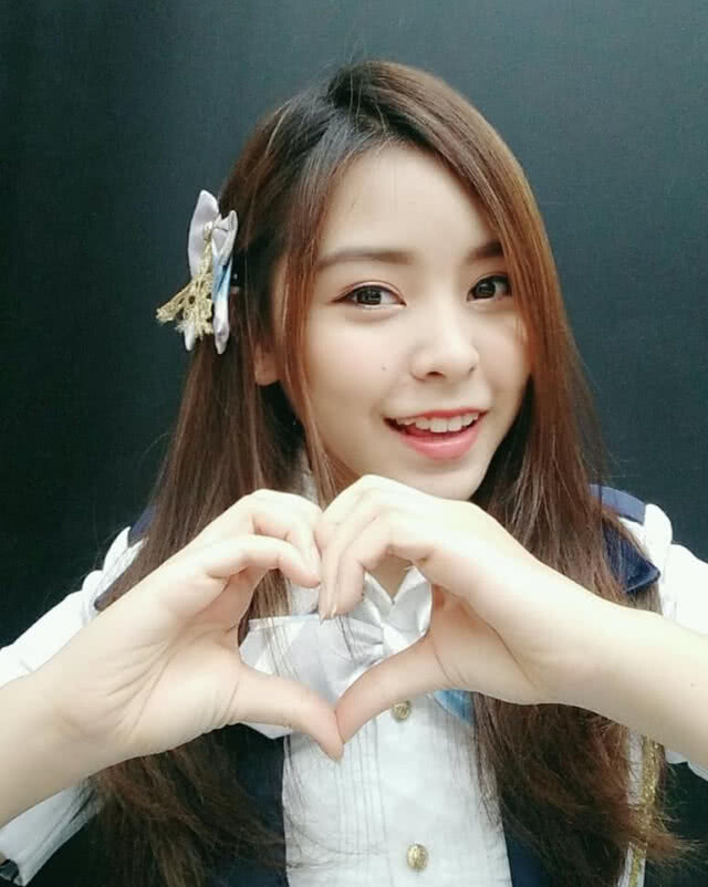 "ตาหวาน BNK48" ทนไม่ไหว!! โอตะดักถ่ายรูปหน้าห้องน้ำ