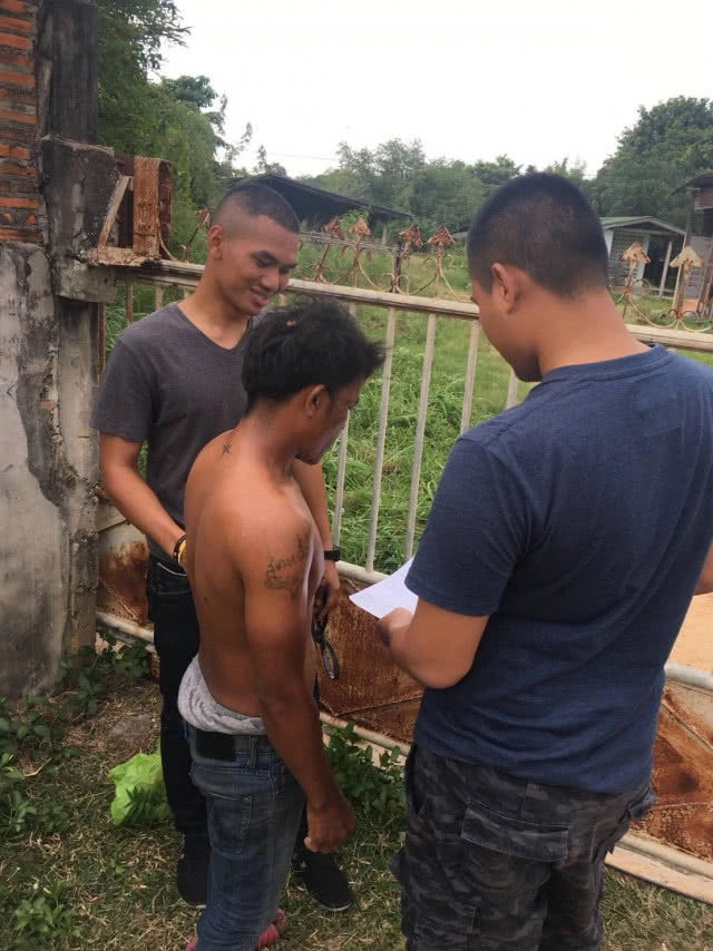 คอมมานโดบุกรวบ หนุ่มหนองคายหนีคดีข่มขืนเด็กวัย 12 ปี มากบดานชลบุรี