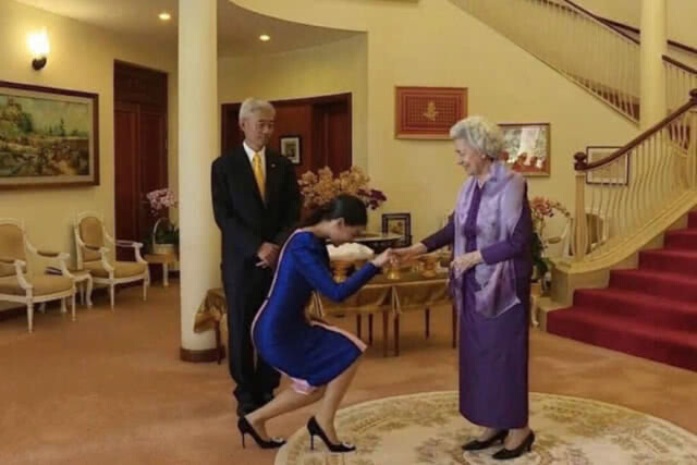 ถือเป็นเกียรติสูงสุด!!! "เบลล่า" ได้รับเกียรติเข้าเฝ้า "พระราชินีแห่งกัมพูชา" (คลิป)