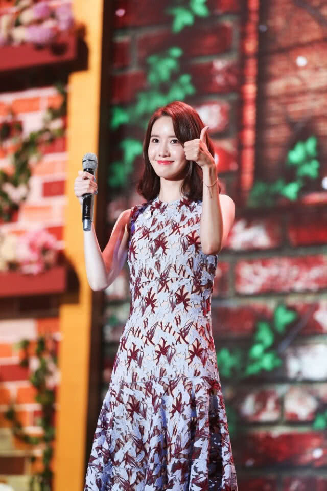 แฟนคลับสุดแฮปปี้! ร่วมงานแฟนมีตติ้ง 'ยุนอา' ที่ไทย
