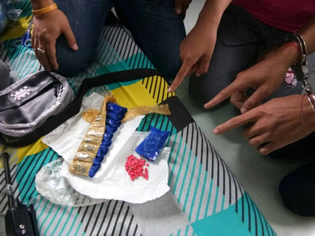 รวบ 2 ผัวเมียเช่าบ้านค้ายา อ้างรับจากฝั่งลาว