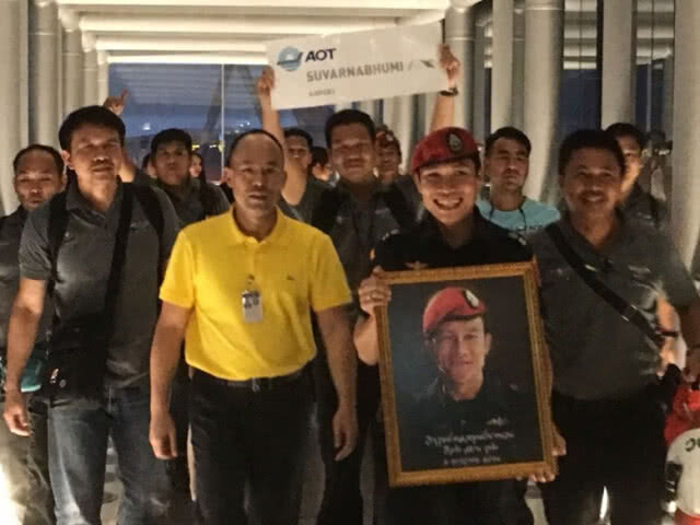 ทภ.สุวรรณภูมิต้อนรับ "อดีตซีล" อบอุ่น