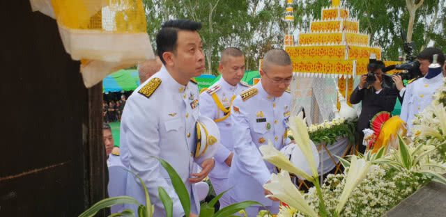 พิธีพระราชทานเพลิงศพ "นาวาตรีสมาน กุนัน"