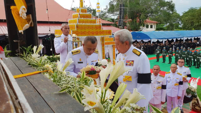 พิธีพระราชทานเพลิงศพ "นาวาตรีสมาน กุนัน"