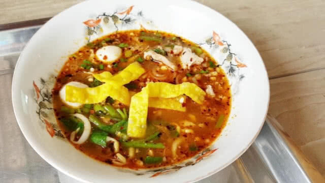 สาวพิมายโบกลาเมืองกรุง กลับบ้านเกิด ขายก๋วยเตี๋ยว 10 บาท