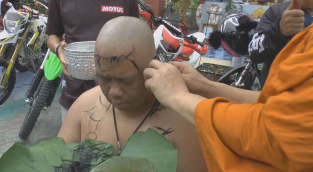 เชียงใหม่-บวชแก้บน 7 วัน พาหมูป่ากลับบ้าน (ชมคลิป)