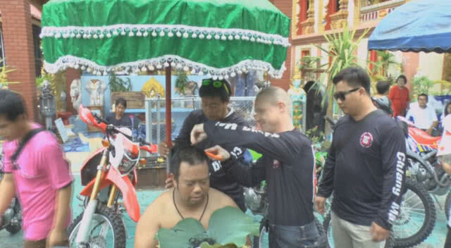 เชียงใหม่-บวชแก้บน 7 วัน พาหมูป่ากลับบ้าน (ชมคลิป)