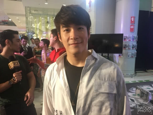 "อาเล็ก" ยิ้มแป้น! ชวน "เต้ย" ร่วมทำบุญบ้านกับครอบครัว