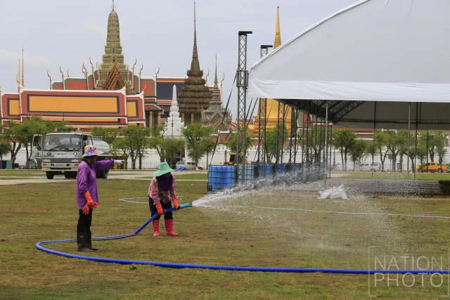 ปรับปรุงภูมิทัศน์ท้องสนามหลวงเตรียมงานวันเฉลิมพระชนมพรรษารัชกาลที่ 10 (ชมภาพชุด)