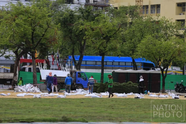 ปรับปรุงภูมิทัศน์ท้องสนามหลวงเตรียมงานวันเฉลิมพระชนมพรรษารัชกาลที่ 10 (ชมภาพชุด)