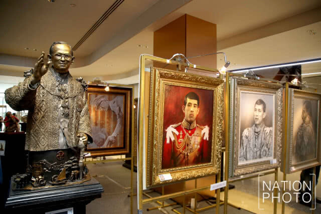 นิทรรศการ "เทิดไท้พระราชวงศ์จักรี" เนื่องในวโรกาสเฉลิมพระชนมพรรษา สมเด็จพระเจ้าอยู่หัว (ชมภาพชุด)