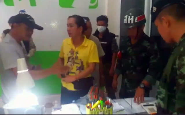 ฝ่ายปกครองร่วมทหารตำรวจ จับเจ้ามือหวยเถื่อน 2 ราย