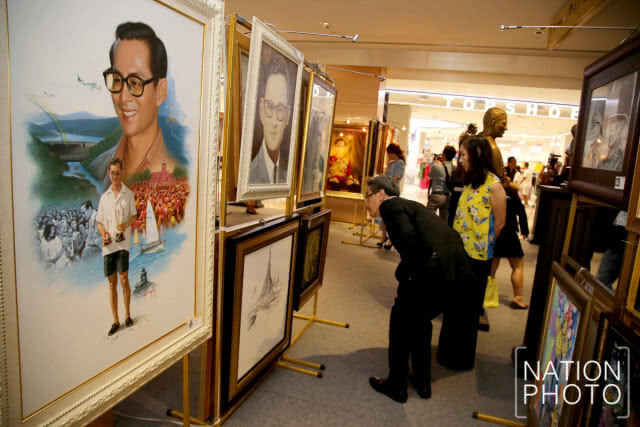 นิทรรศการ "เทิดไท้พระราชวงศ์จักรี" เนื่องในวโรกาสเฉลิมพระชนมพรรษา สมเด็จพระเจ้าอยู่หัว (ชมภาพชุด)