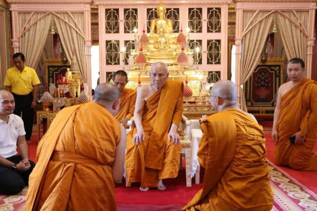 สมเด็จพระสังฆราชฯ ทรงโปรดให้ครูบาบุญชุ่ม เข้าเฝ้า