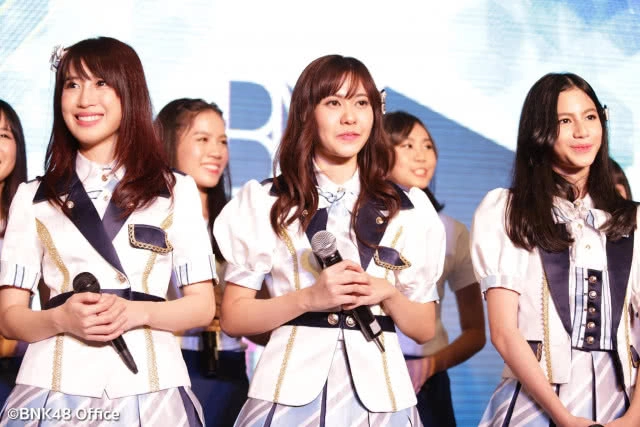 ย้อนชมบรรยากาศ วันเดบิ๊วท์ BNK 48 รุ่นแรก