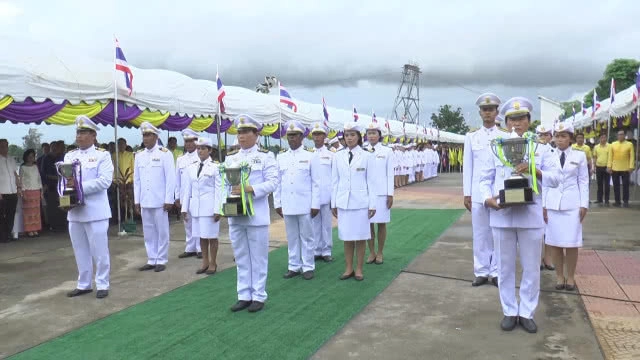จัดงานประเพณีแข่งขันเรือยาวเข้าพรรษาชิงถ้วยพระราชทาน (มีคลิป)