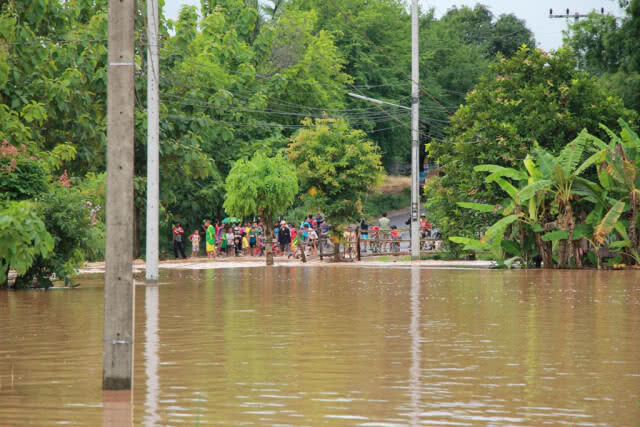 ปภ.เฝ้าระวังน้ำป่า "อ.นครไทย" ฝนยังตกต่อเนื่อง (มีคลิป)