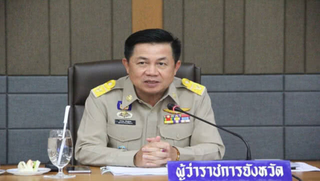 ผู้ว่าฯ เชียงรายเตือนสื่อระวังคุก ตื๊อสัมภาษณ์ "13หมูป่า" ละเมิดสิทธิเด็ก