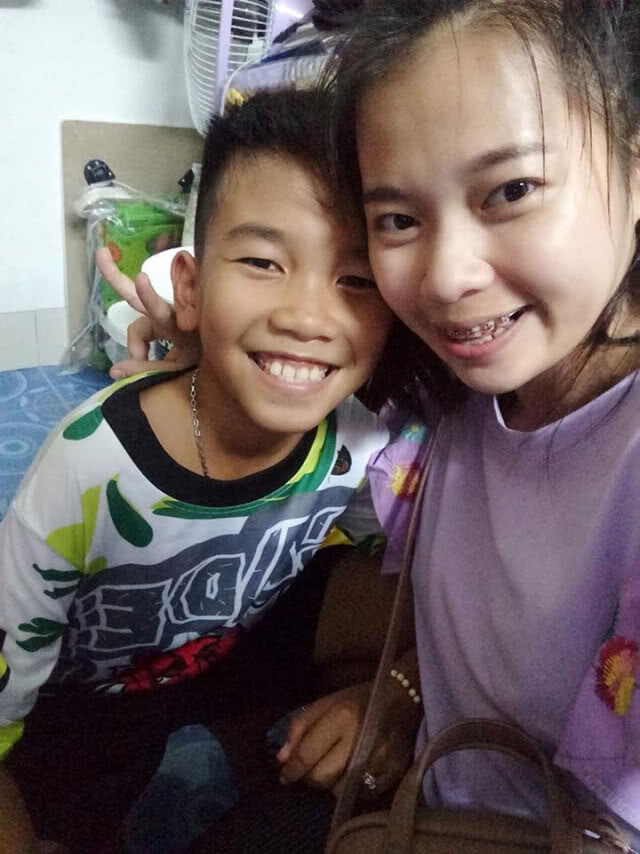 ชื่นมื่น!! "หมูป่า" กลับบ้านแล้ว