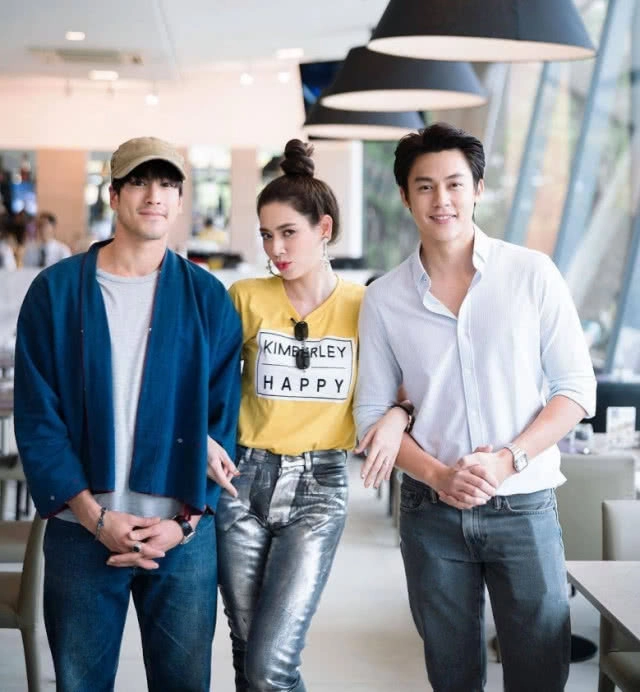 "ณเดชน์" แจงดราม่าใส่"ม่อฮ่อม"ไปร่วมงานรับปริญญา "คิมเบอร์ลี่"