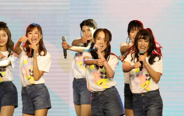 เปิดตัว! BNK48 รุ่น 2 แล้ว รอเชียร์ให้ปังเหมือนรุ่น 1