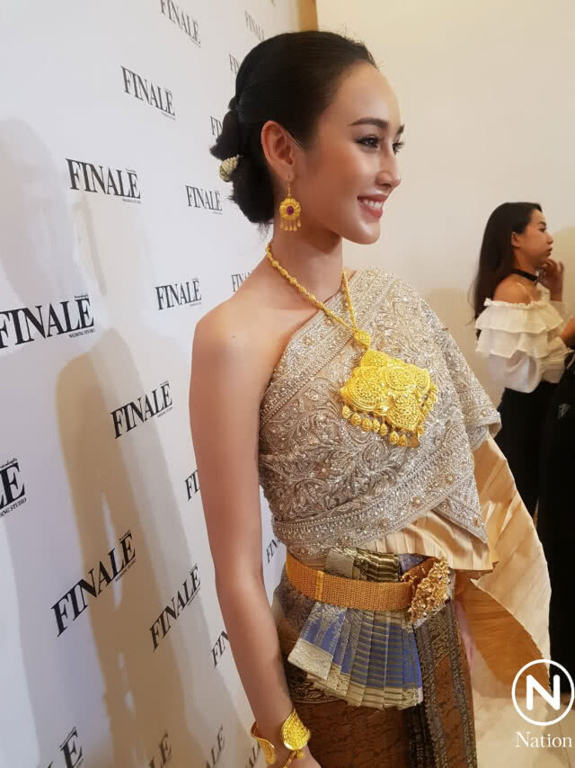 ดีใจได้เป็นผู้ให้! "นาว" ตัดผมสั้นทำวิกให้ผู้ป่วยมะเร็ง