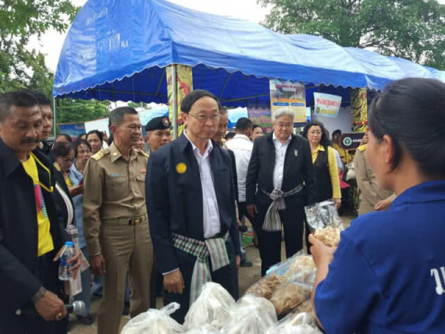 "บิ๊กตู่" ยกเลิกกำหนดการพบผู้นำท้องถิ่น ชาวอุบลฯดีใจอยากให้ นายกฯ มาบ่อยๆ