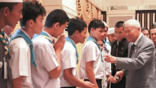 การเลือกตั้งครั้งประวัติศาสตร์  แต่..."ผมพอแล้ว!"