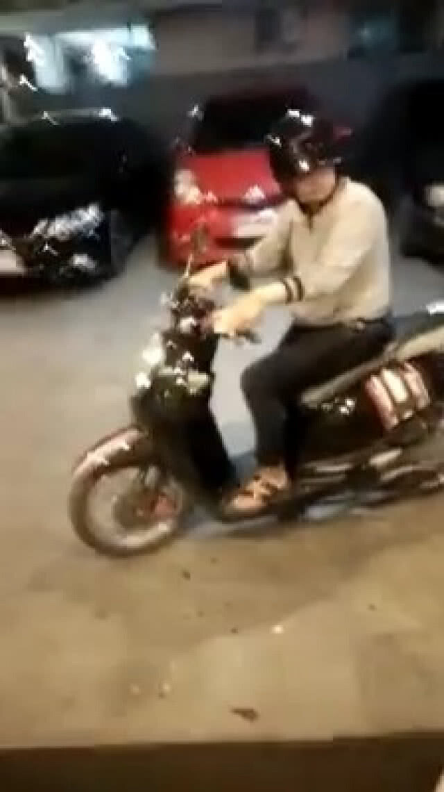 ฟังชัดๆ!! คำพูดทอมก่อนขับรถหนีหลังซ้อมแฟนสาว